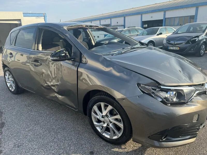 Toyota AURIS 1.4 D-4D de 2017 para peças