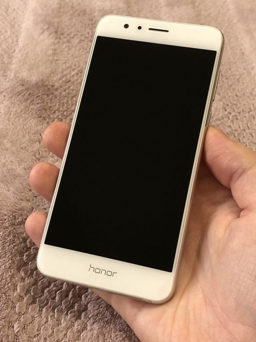 Телефон Huawei Honor 8 4/32gb NFC супер бюджетнік
