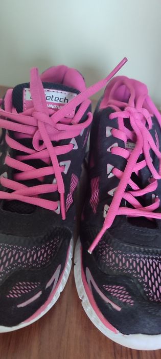 Кросівки жіночі  39 розмір