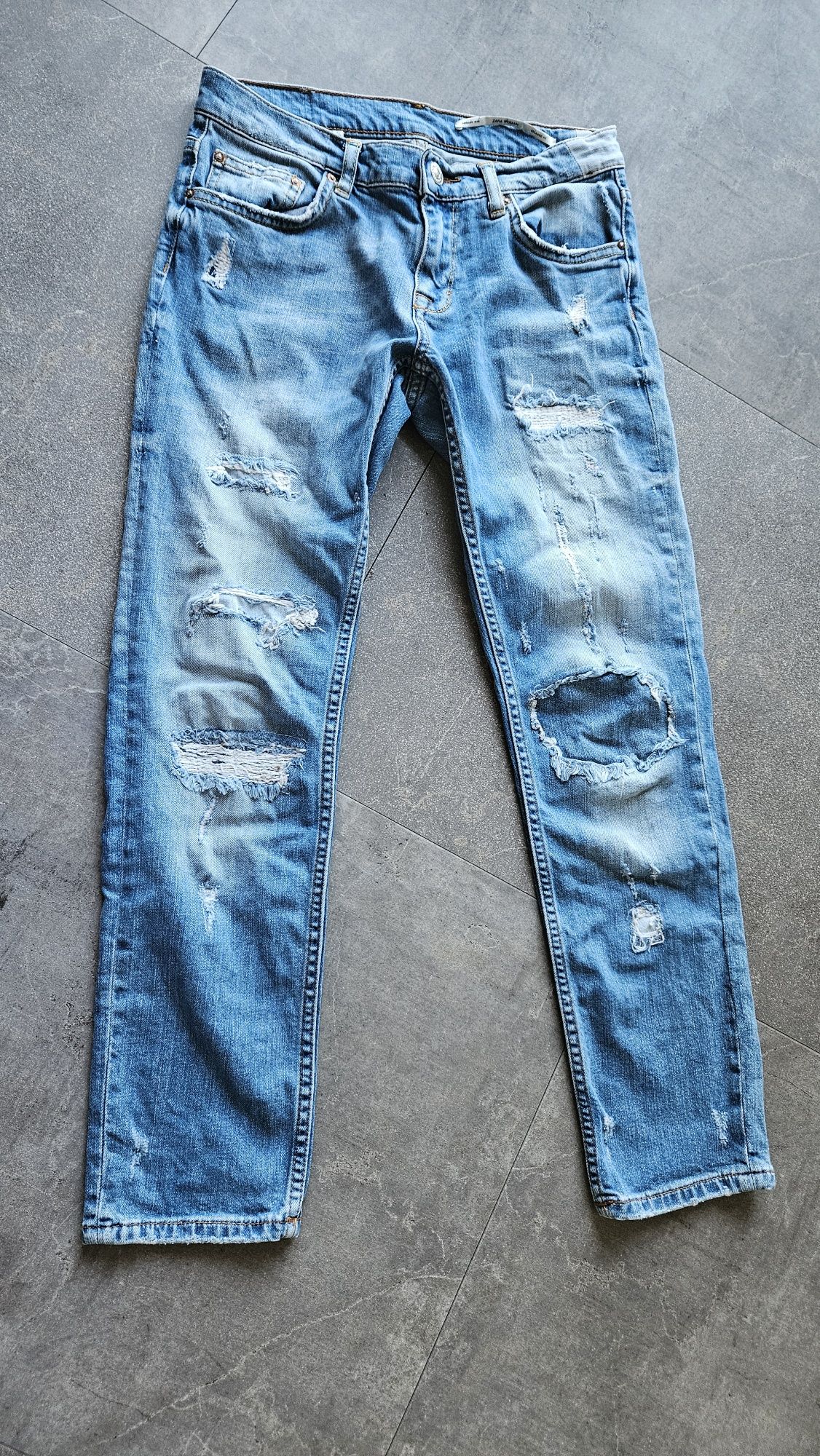 Spodnie jeans nastolatka