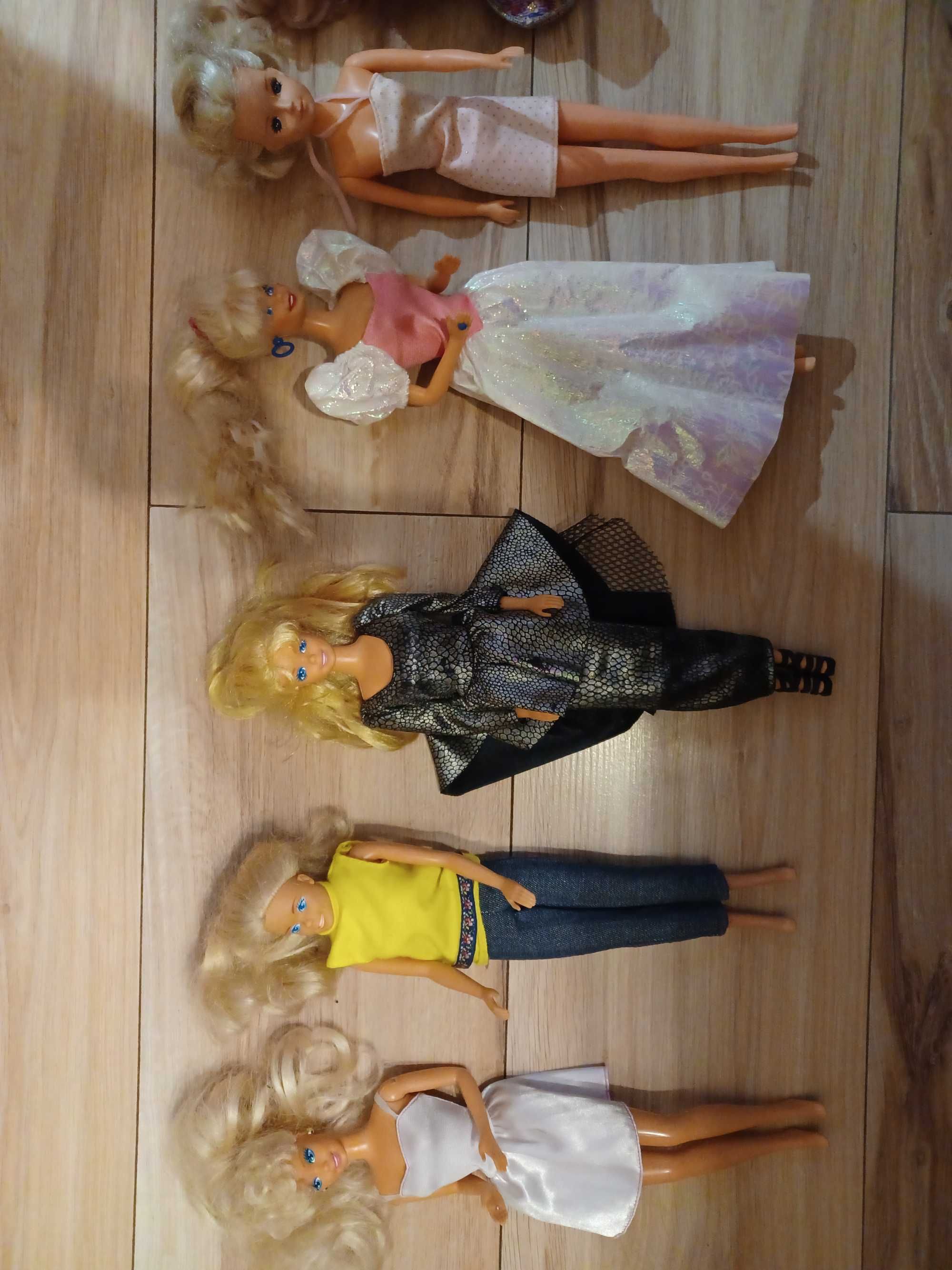 Sprzedam 12 lalek Barbie + akcesoria