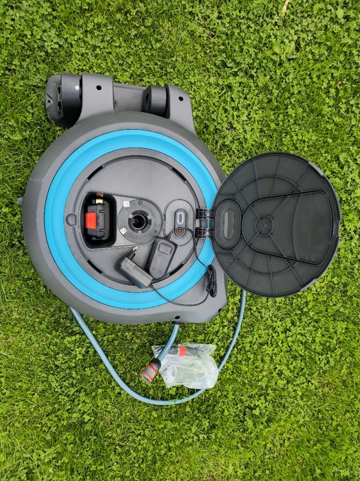 Beben samozwijający wąż ogrodowy Gardena Rollup Powerroll 40m na bater