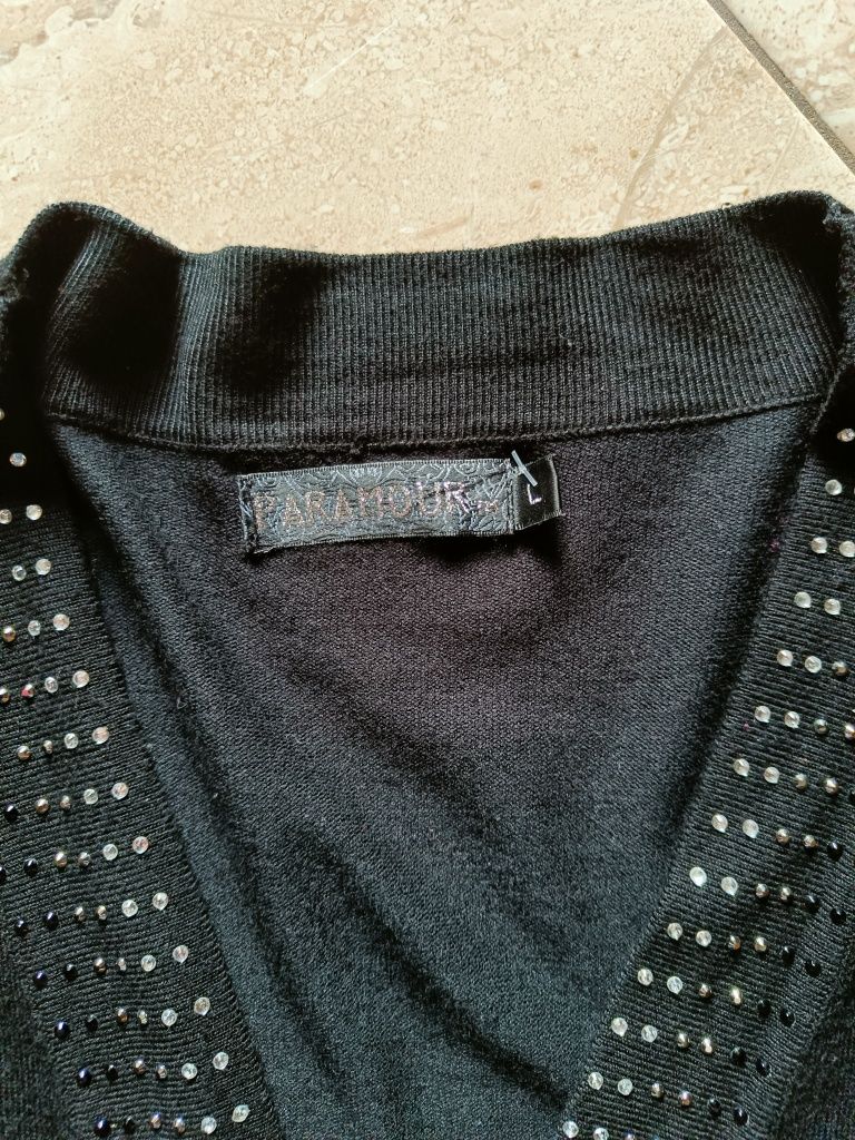 Sweterek damski w kolorze czarnym, rozmiar L.