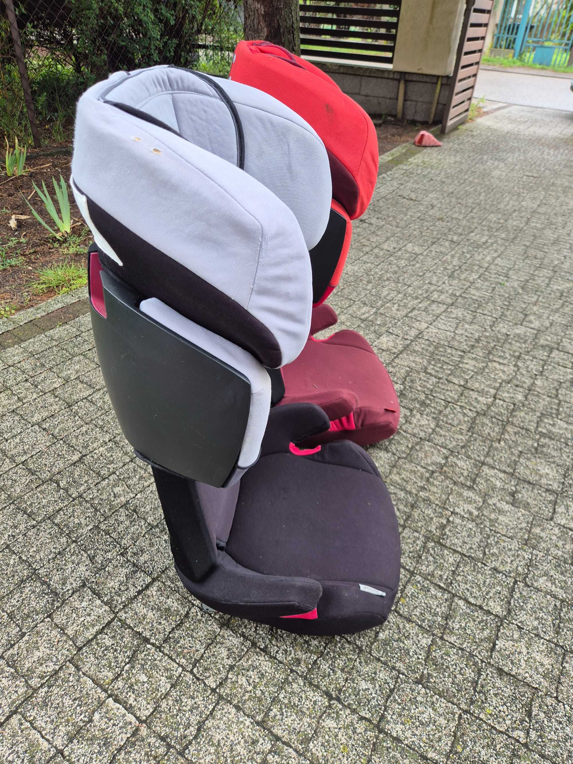 Foteliki Cybex Pallas 2-Fix 9-36 kg z ISOFIX. Szary i czerwony.