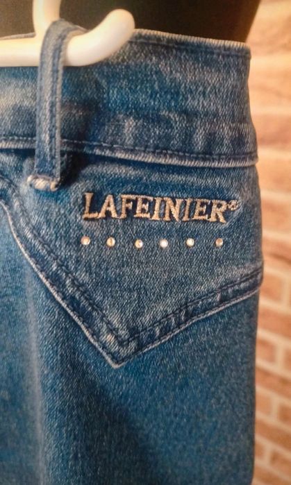 Długa jeansowa spódnica