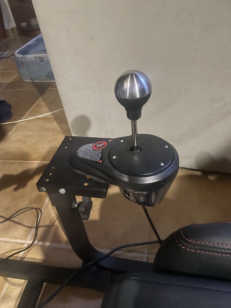 Simulador Thurstmaster completo