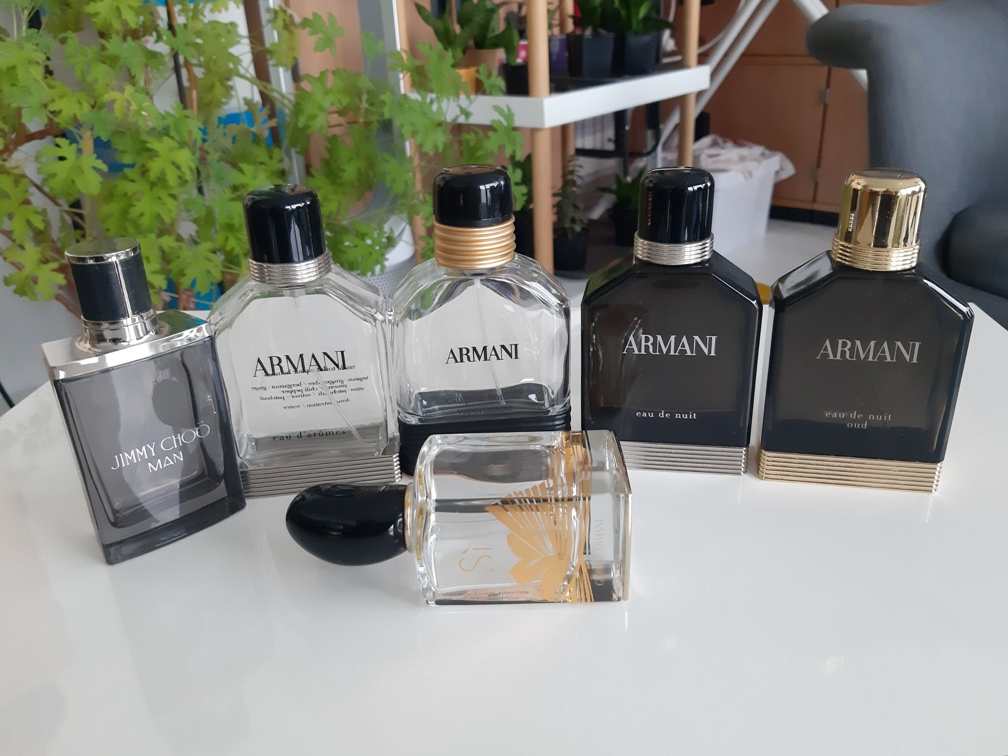 Flakony po perfumach Armani Jimmy Choo