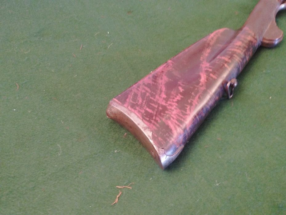 Espingarda de caça francesa de pederneira do final do século XVIII.