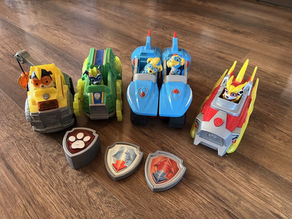 Pojazdy i figurki psi patrol