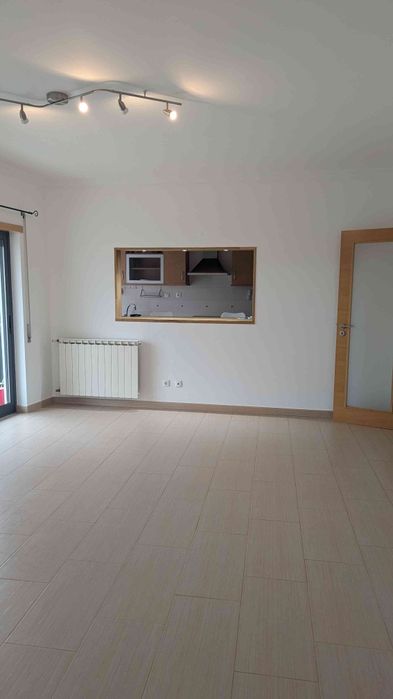 Arrendamento T2 em Vialonga