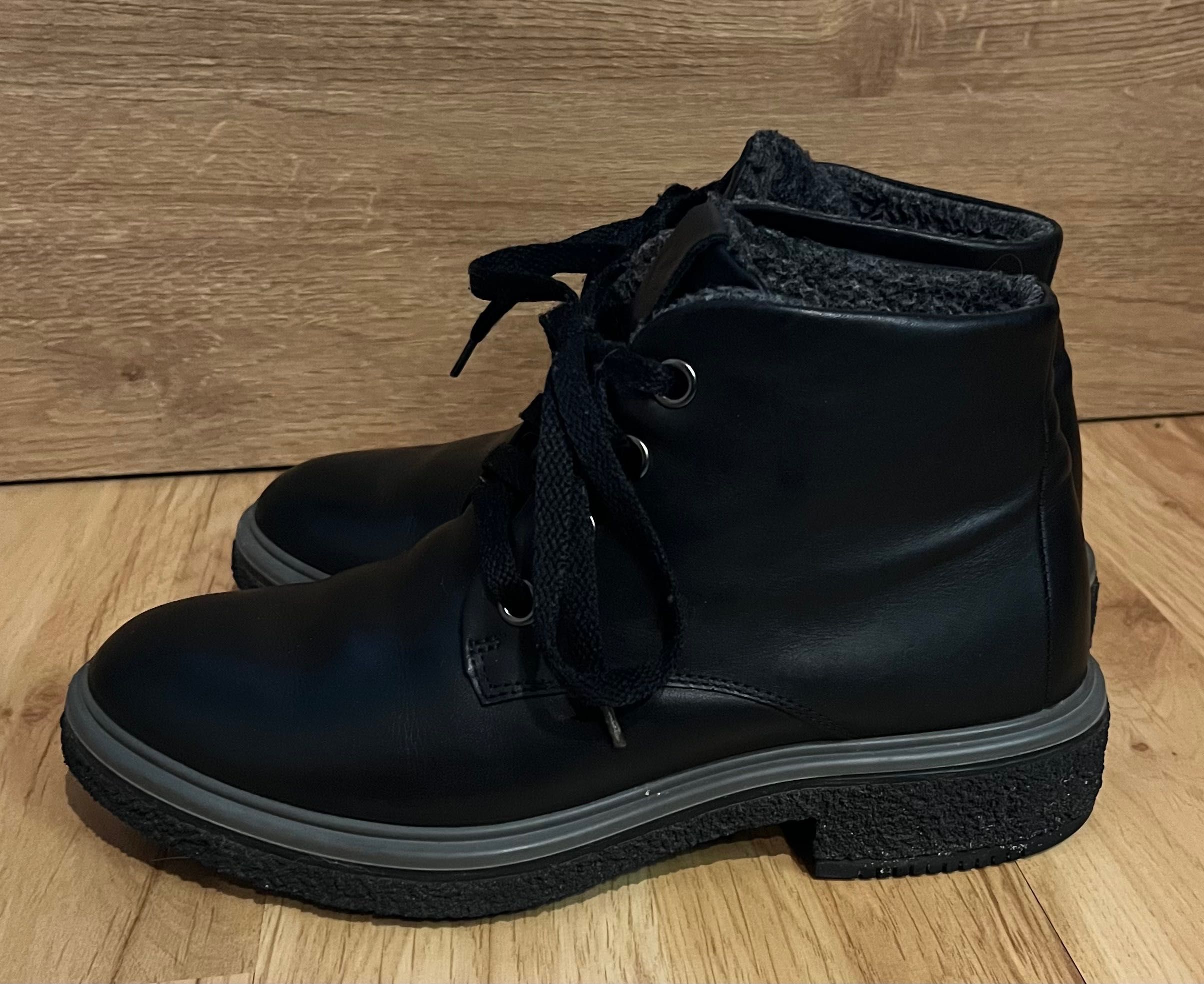 Зимові черевики Ecco