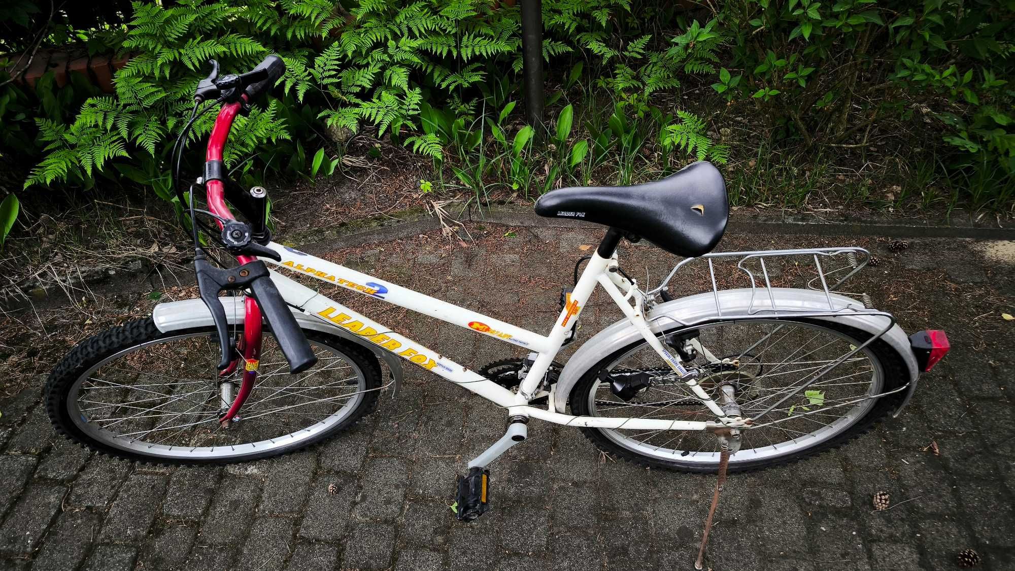 Rower miejski Leader Fox Alpha Tech 2 z przerzutkami, dynamo, rama 20"