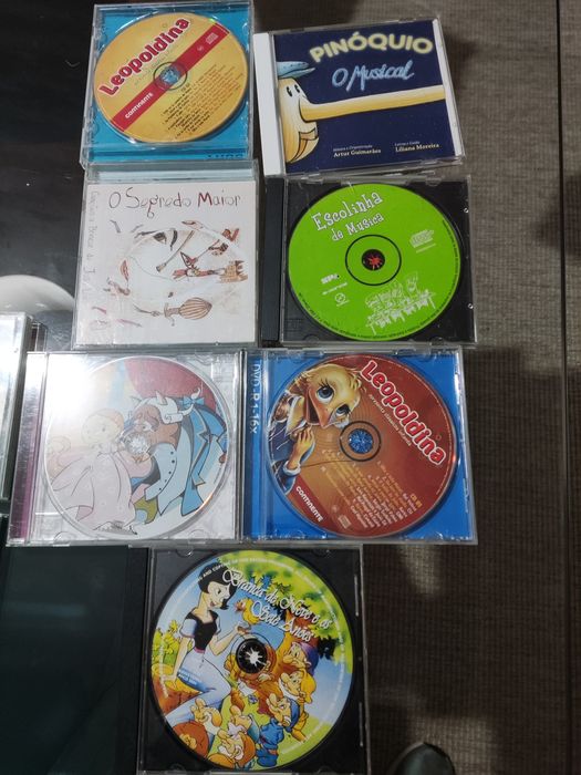 Vendo CDs para crianças