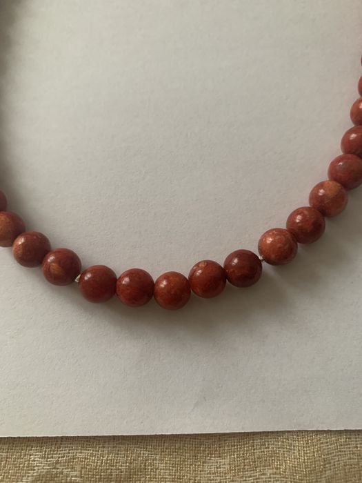 Nadzyjnik  z czerwonych korali