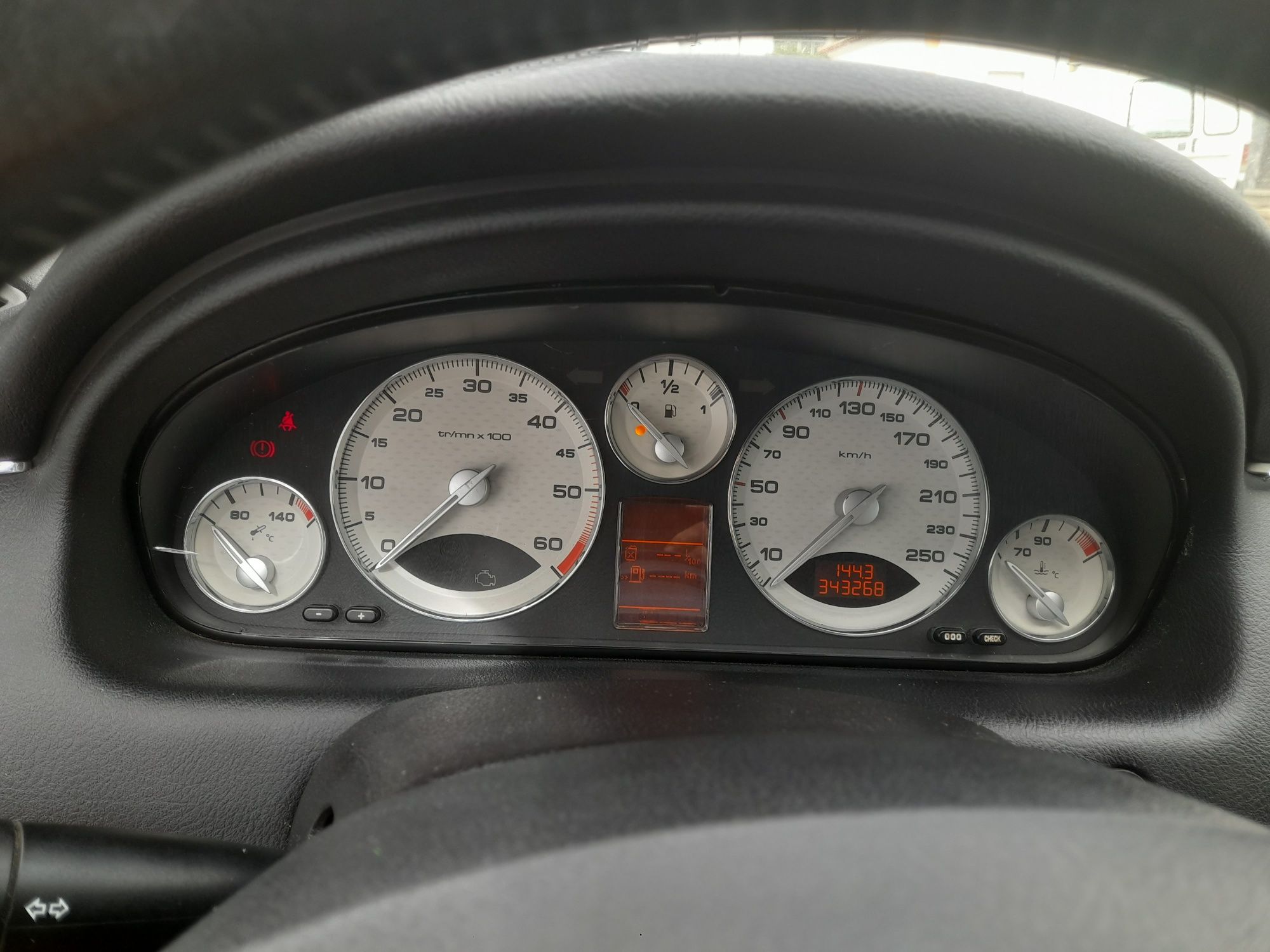 Peugeot 607 2.2 hdi