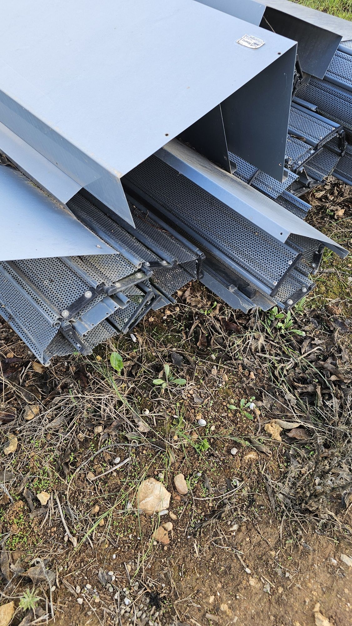 Grade de segurança de enrolar eléctrica microperfurada. Tenho 7