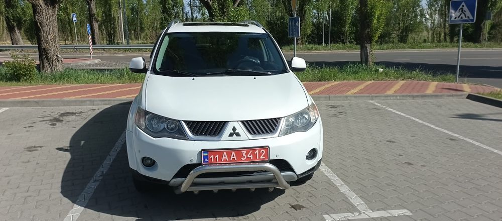 Mitsubishi outlander XL