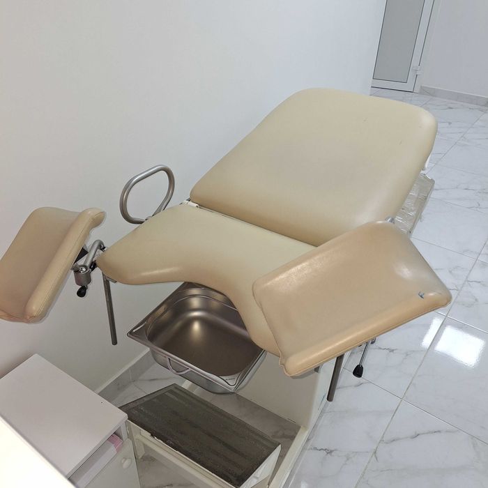 Гінекологічне крісло