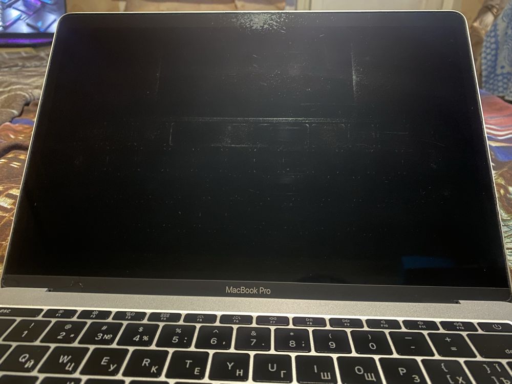 MacBook Pro 13 Silver 2017/8gb/i5