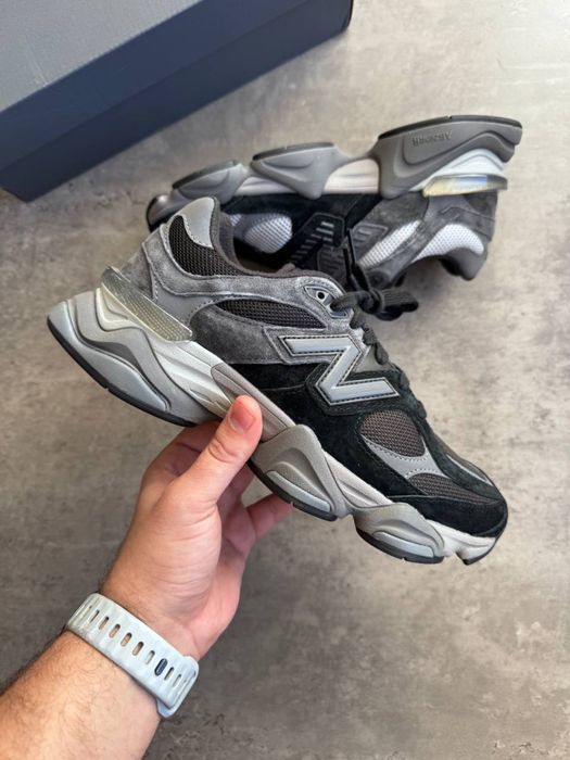Кросівки New Balance 9060 / 39.5