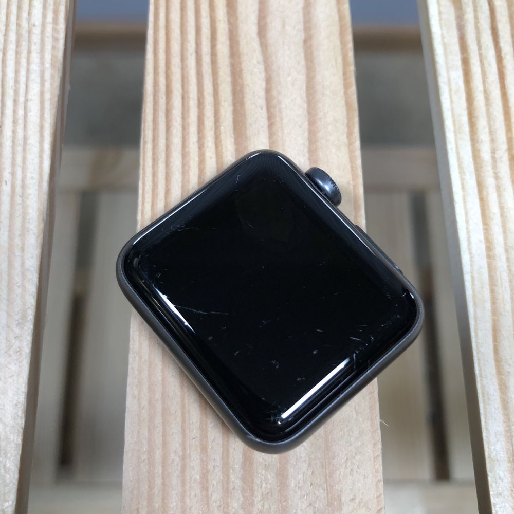 Часы от Apple Watch series 3 38mm