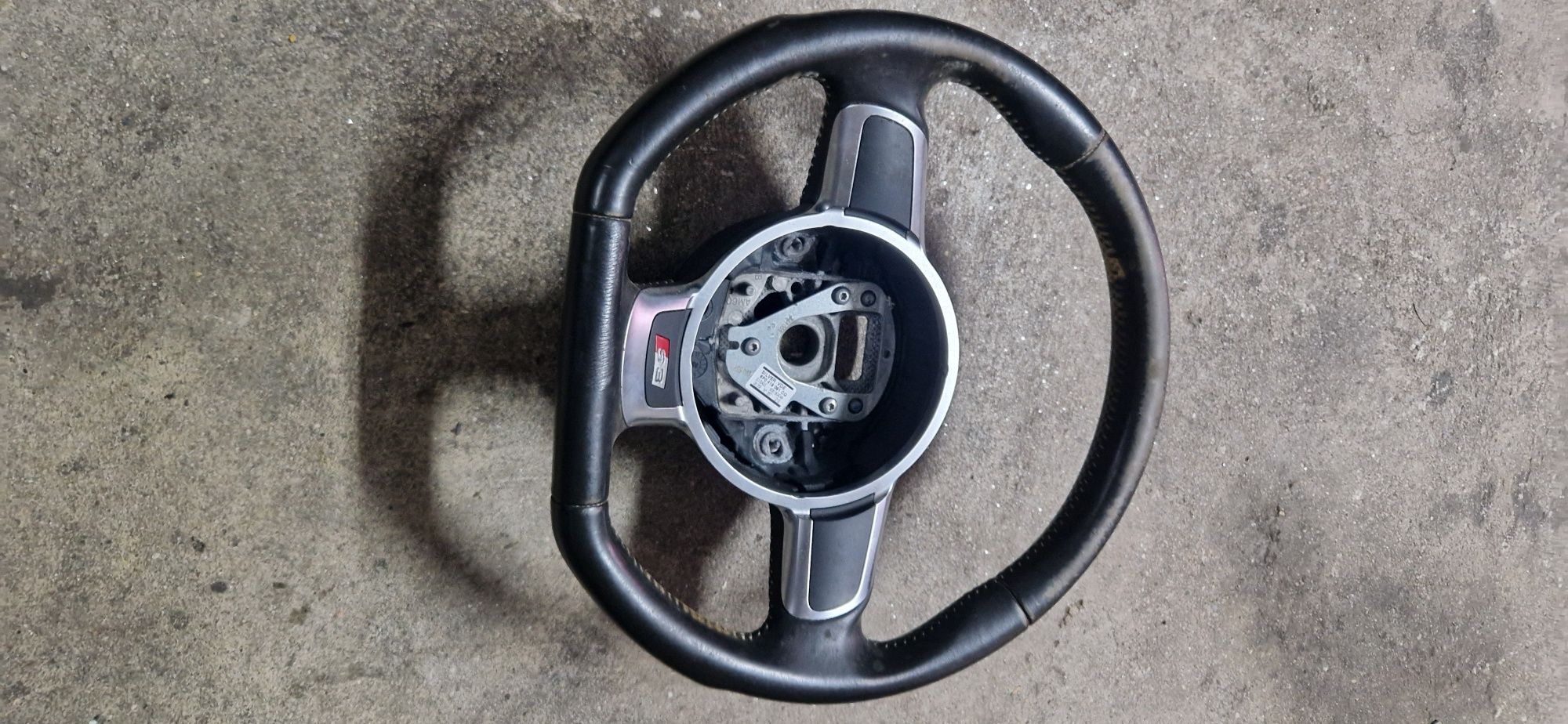 Volante Audi S3 8P