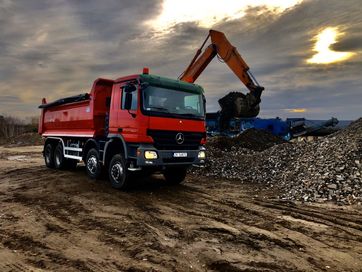 Transport wywrotka. Usługi Transportowe materiałów sypkich