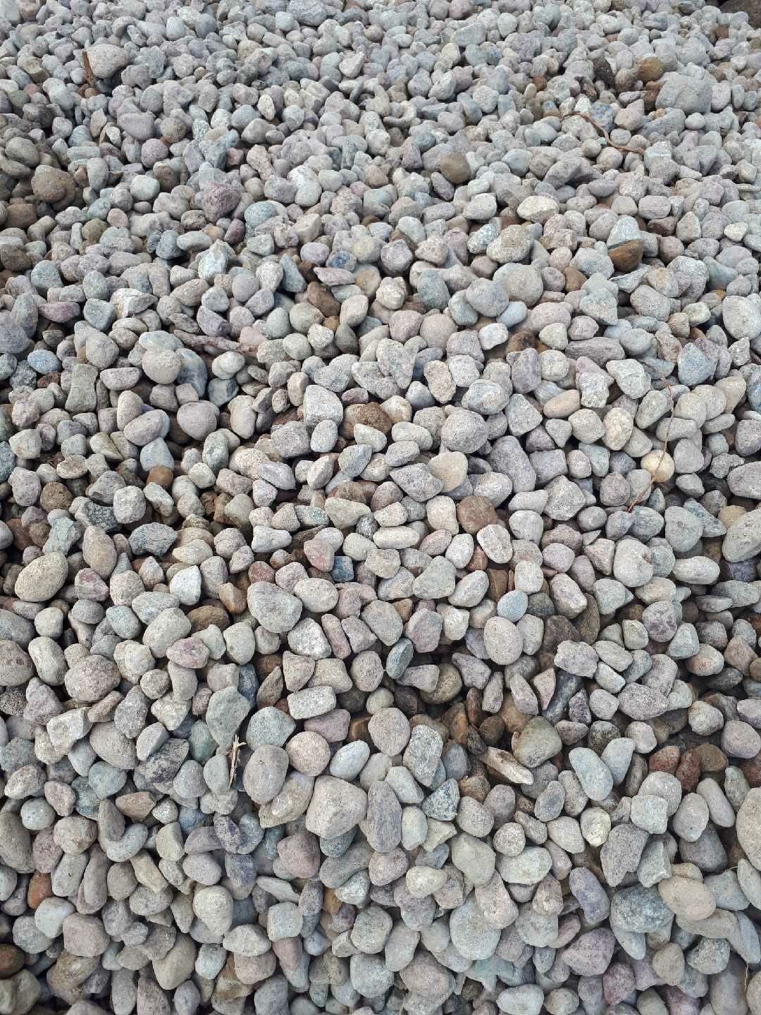 Żwir, gruz, kora,piasek, czarnoziem, kamień i kamień do Gabionu, torf