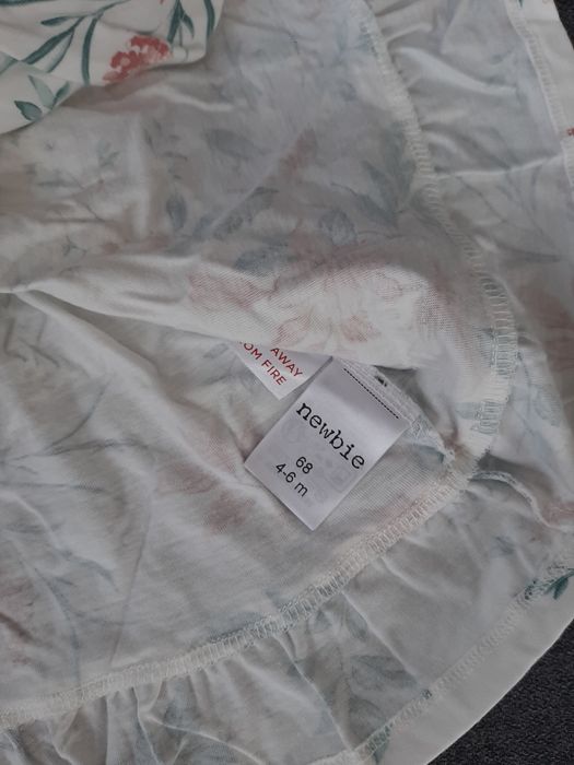 Sukienka Newbie rozm. 68 4-6mies. kwiaty