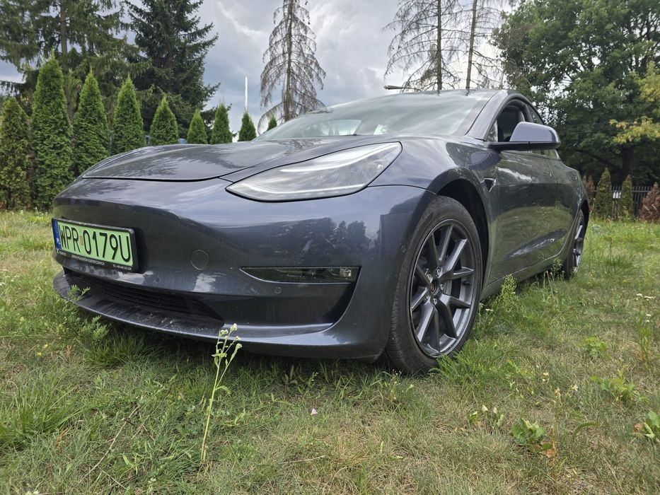 Wynajem Aut Na Taxi Uber Bolt TESLA 3 Tanio