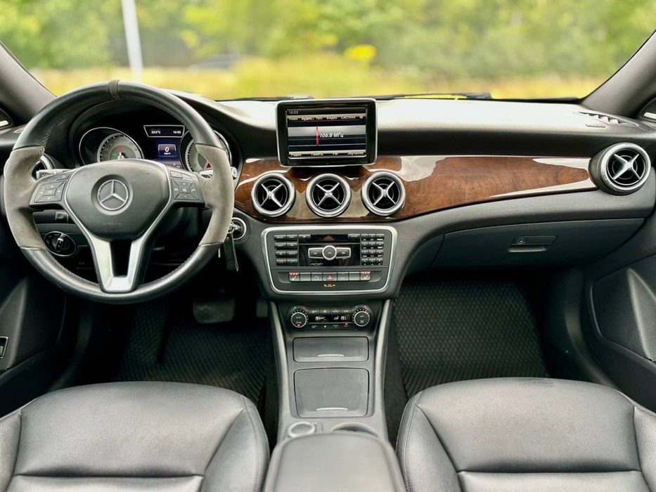 Mercedes Benz CLA