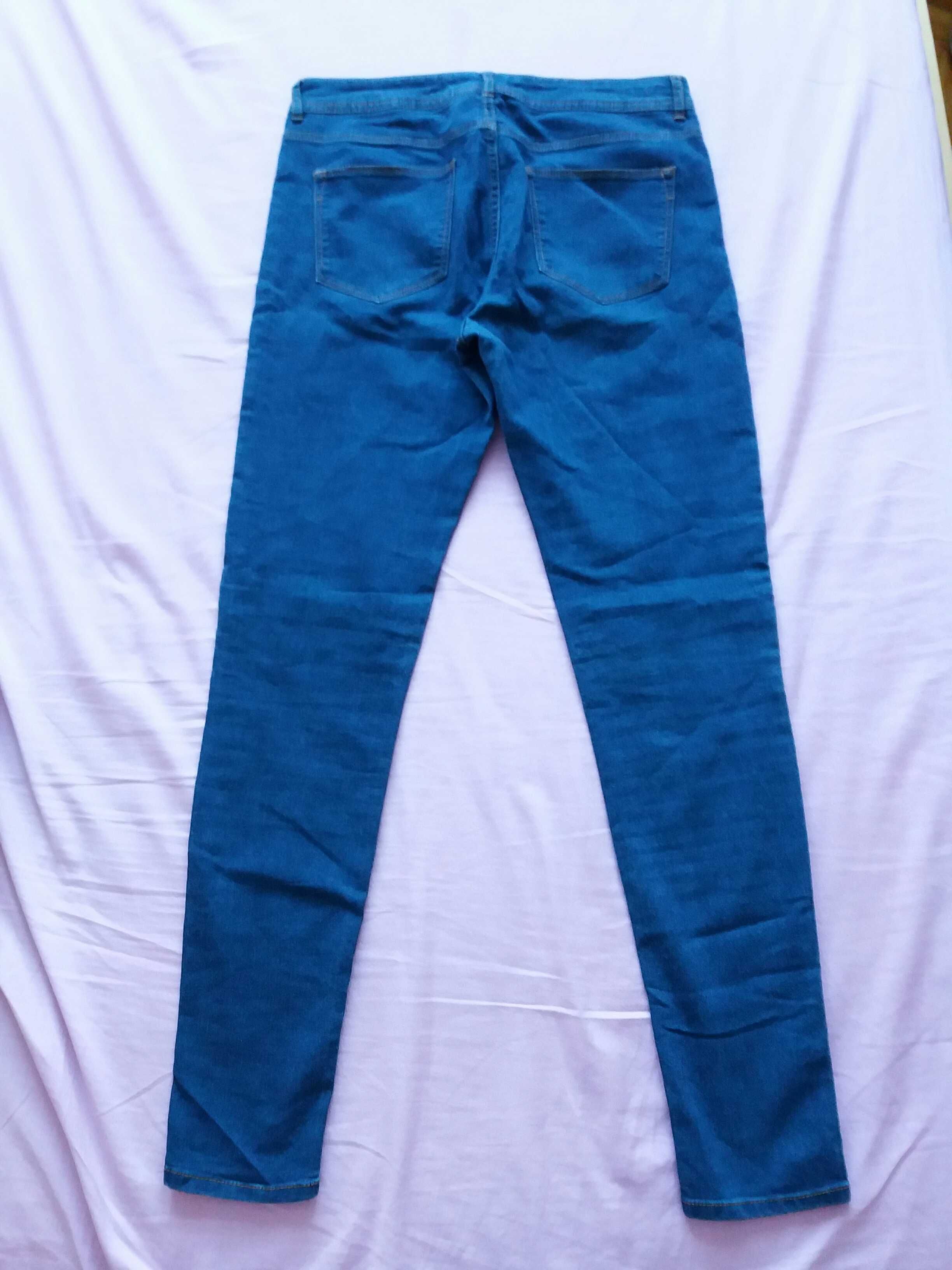 Niebieskie spodnie rurki Bershka 38 M