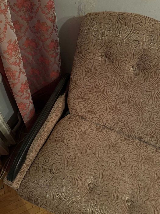 Віддам безкоштовно меблі