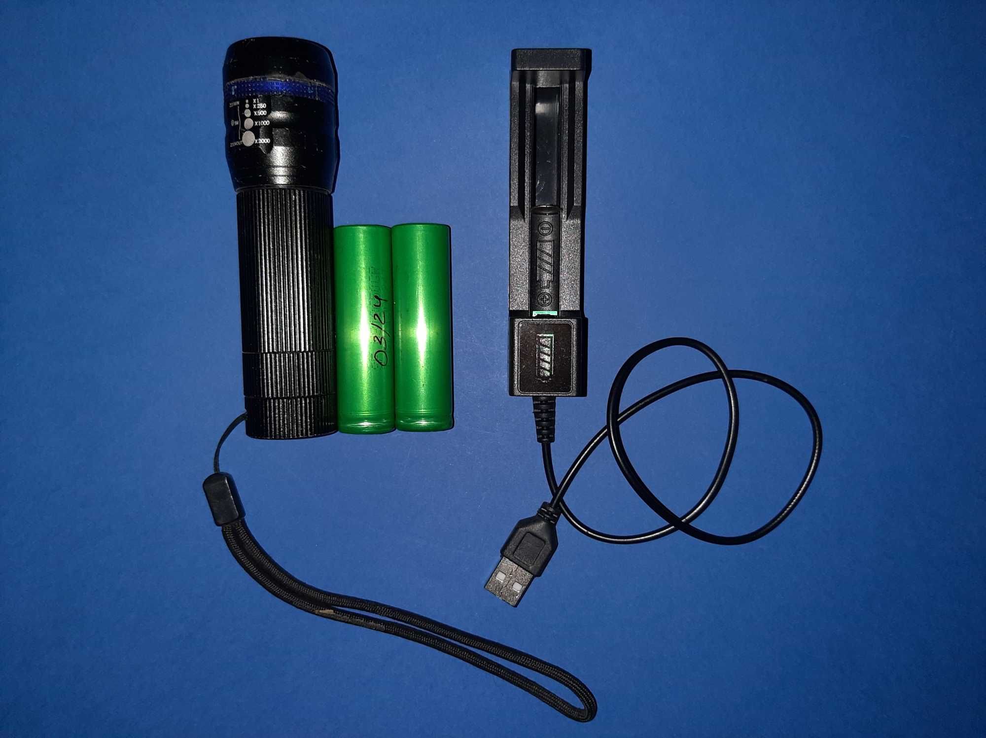 Lanterna led com carregador