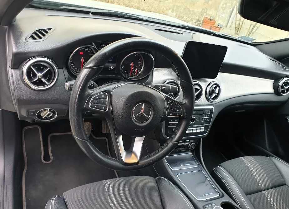 Разборка Mercedes-Benz GLA 200  бампер комплектний