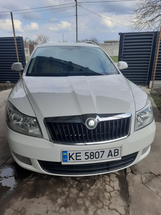 Продам Skoda Octavia A5 2011 год коробка автомат DSG 7