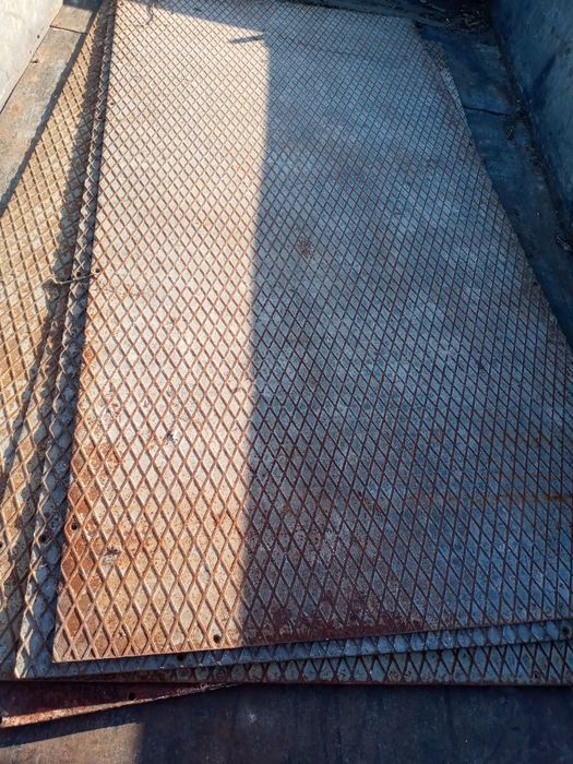 Blacha ryflowana romb rombek 4 5 mm czarna 2m na 1m 1 szt