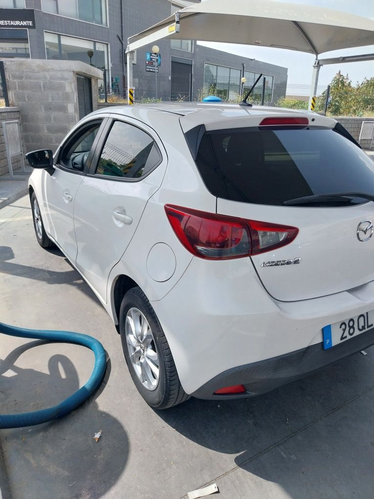 Mazda2  2015 skyactive 1.5 diesel