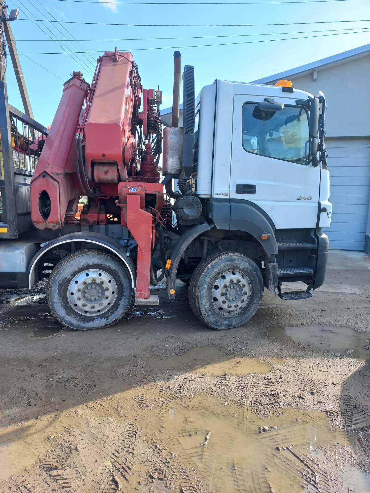Вантажівка Mercedes-Benz Axor 240 з краном маніпулятором під собою 17т