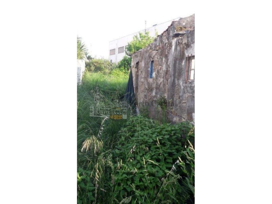 Terreno Urbano A 300 M Do S. João