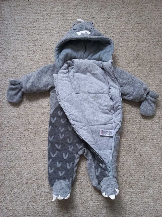 Polarowy kombinezon, Next