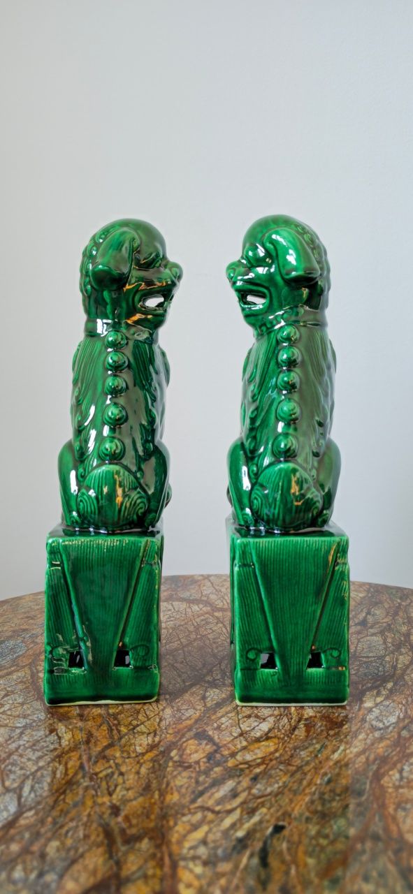 Cães de foo verdes
