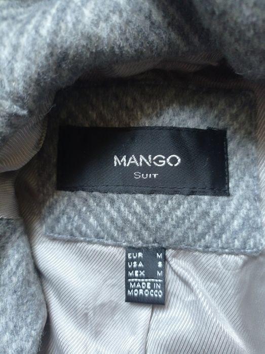 Жіноче приталене сіре пальто