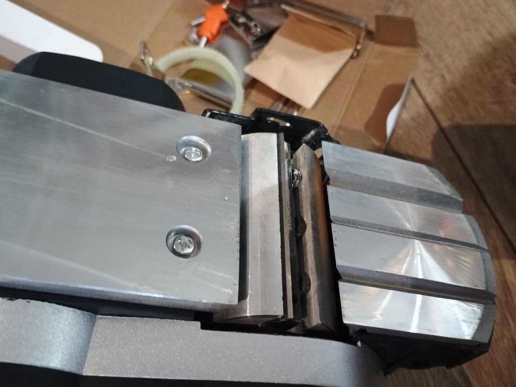 Stróg elektryczny Elektro hobel 900 wat