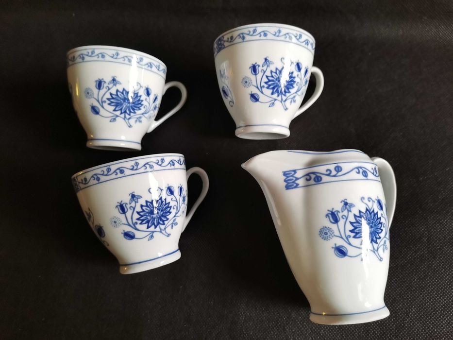 Stare, filiżanki i mlecznik serwis Feston porcelana Ćmielów W. Potacki