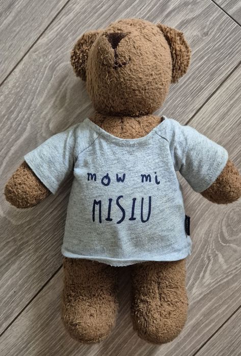 Miś Endo  w koszulce, duży. Dzień Pluszowego Misia.