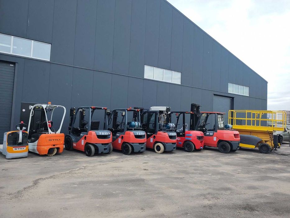 Навантажувач KOMATSU FG15, газ-бензин, 2008рік Вилочный погрузчик кара