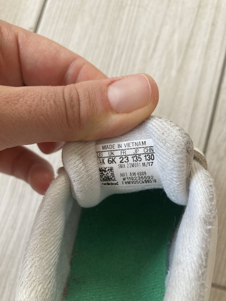 Кроссовки белые Adidas, размер 23, по стельке 14 см