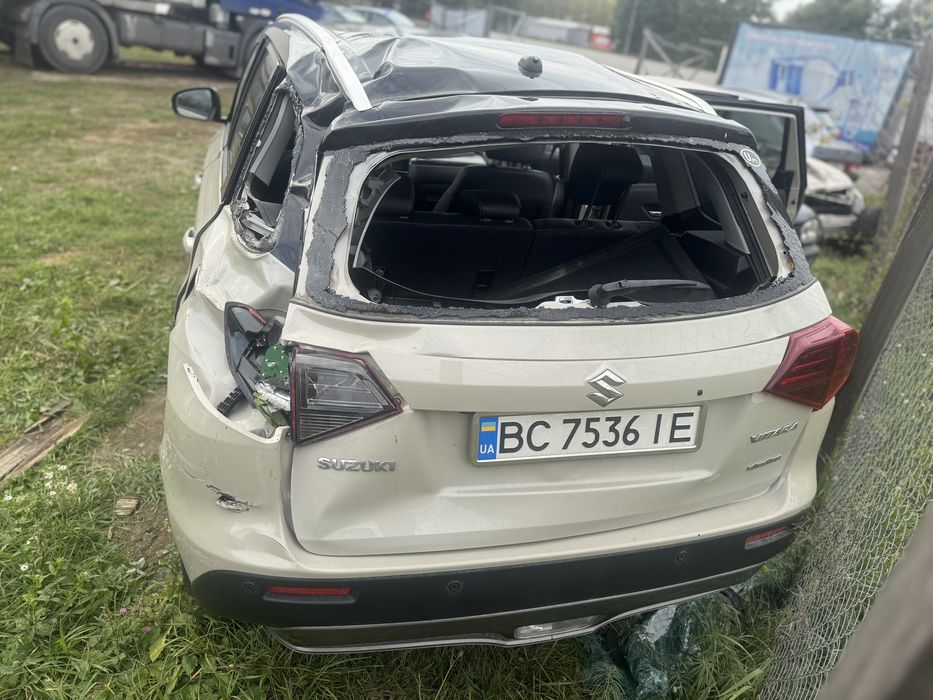 Продам Suzuki Vitara 2019 рік 1.0 Бензин 4х4 після ДТП!