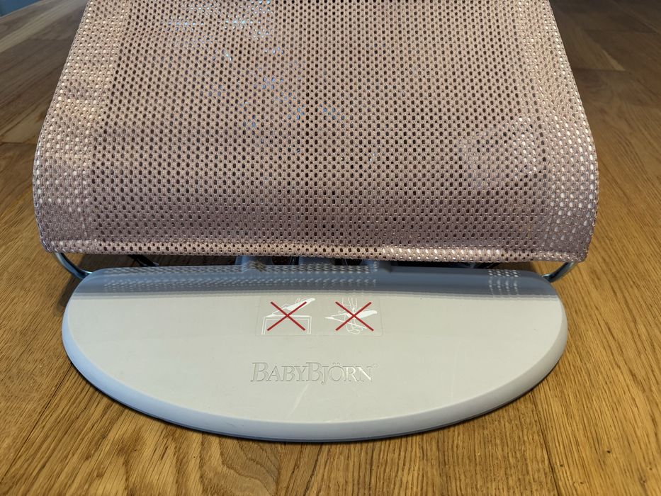 Leżaczek BabyBjörn Bliss Mesh